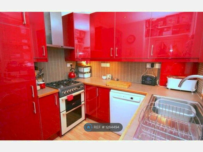 4 Bedroom Flat To Rent In Granton Road, Edinburgh EH5