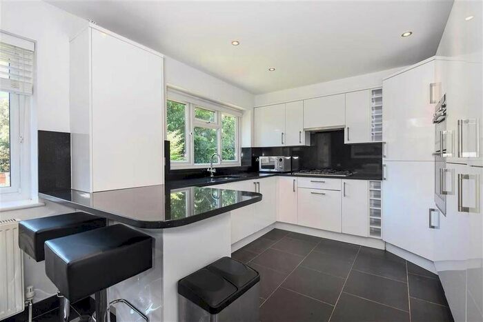 3 Bedroom Flat To Rent In Oak Lodge, A The Avenue, Hatch End, Pinner, HA5