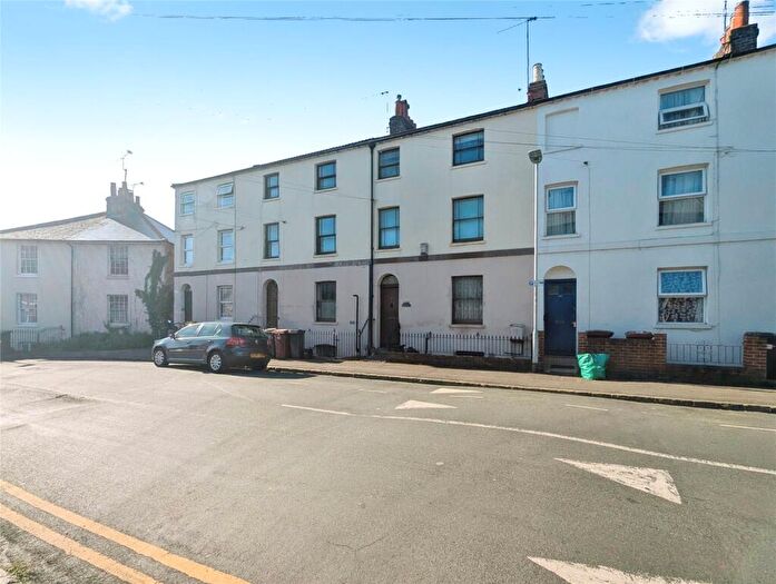 2 Bedroom Apartment For Sale In Baker Street, Reading, Berkshire, RG1