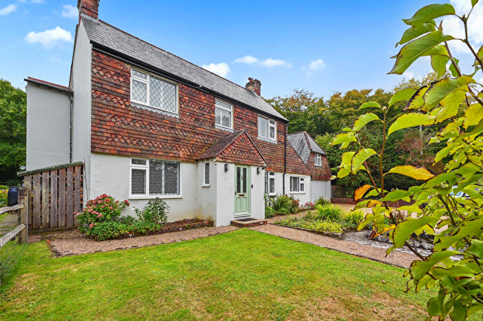4 Bedroom Country House To Rent In Deanland Road, Hailsham, BN27