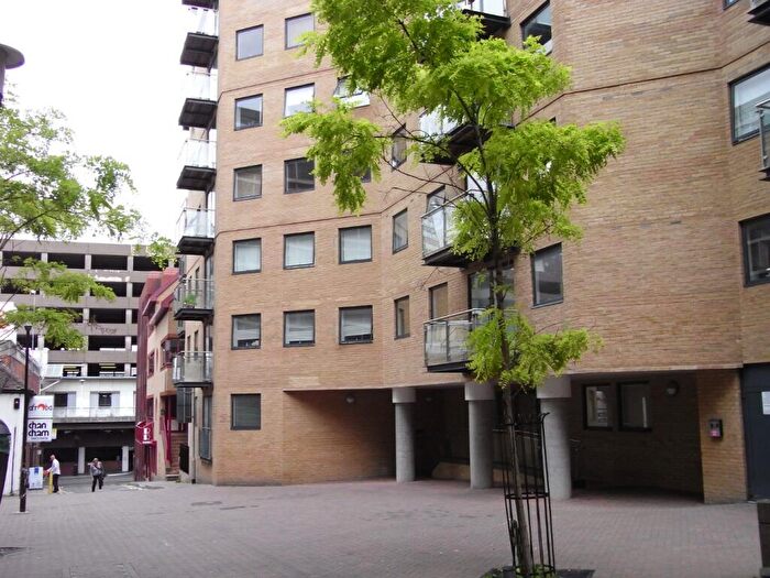 2 Bedroom Apartment To Rent In Projection West, Merchants Place, Reading, Berkshire, RG1