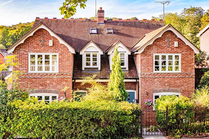 4 Bedroom Semi-Detached House For Sale In Woodfield Cottages, Streatley On Thames, Berkshire, RG8