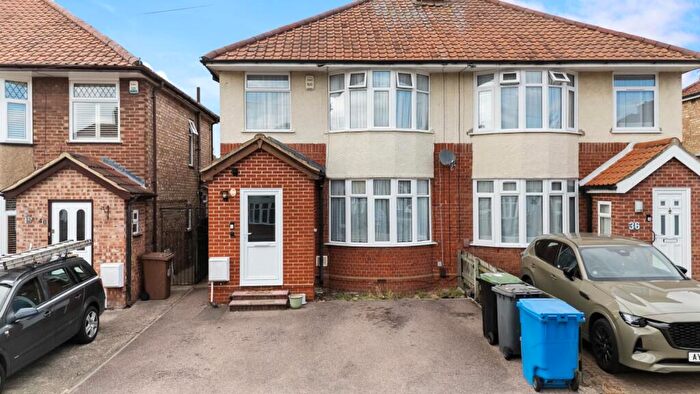 3 Bedroom Semi Detached House For Sale In Castle Road, Ipswich, IP1