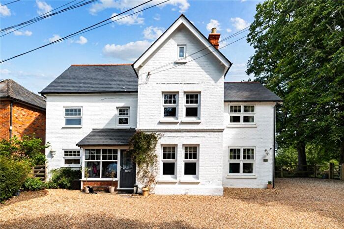 5 Bedroom Detached House For Sale In Wimble Hill, Farnham, Hampshire, GU10
