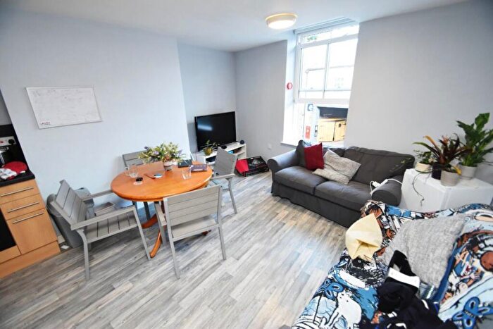 3 Bedroom Flat To Rent In North Road -, DH1