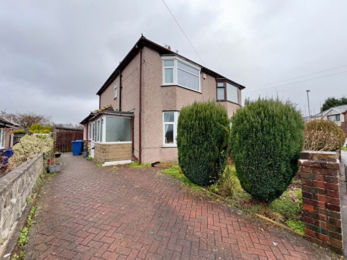 3 Bedroom Semi Detached House For Sale In Lindale Crescent, Burnley, BB10