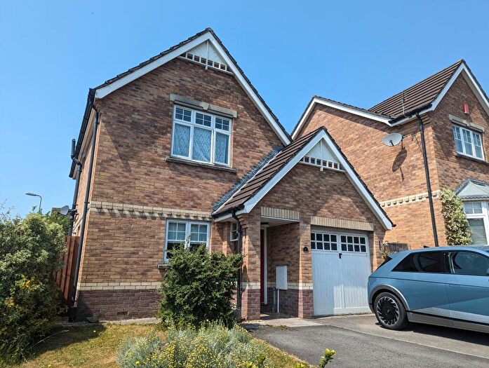 3 Bedroom House To Rent In Edwardian Way, Miskin, Pontyclun, CF72