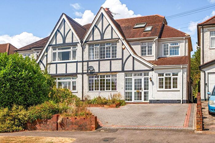 5 Bedroom Detached House For Sale In Beechwood Avenue, Coulsdon, CR5