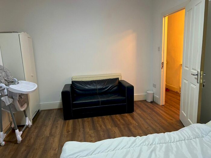 Property To Rent In Mortlake Road, Ilford, IG1