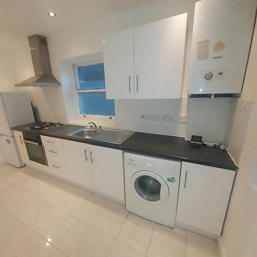 Studio To Rent In Portland Road, London, SE25