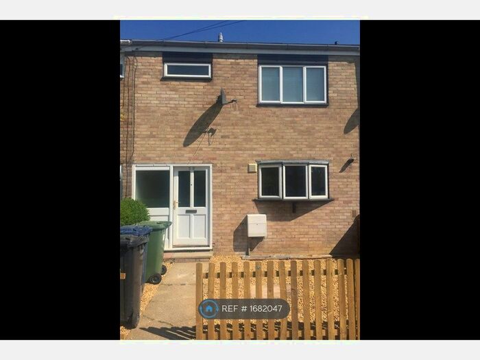 3 Bedroom Terraced House To Rent In Norfolk Road, Huntingdon, PE29