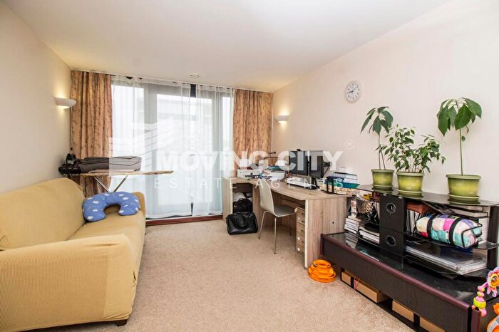 1 Bedroom Apartment To Rent In Elektron Tower, Blackwall Way, E14