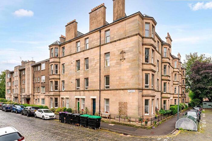 3 Bedroom Apartment To Rent In Bruntsfield Gardens, Edinburgh, Midlothian, EH10