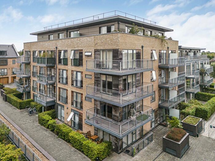 2 Bedroom Flat For Sale In Kingsley Walk, Cambridge, CB5