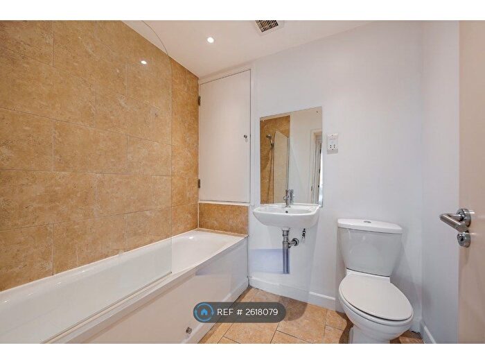 1 Bedroom Flat To Rent In Bethwin Road, London, SE5