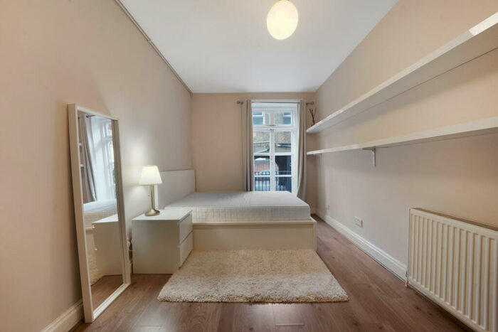 2 Bedroom Flat To Rent In Brunswick House, - Balcombe Street, NW1