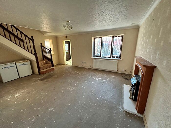 3 Bedroom Detached House For Sale In Fieldfare Drive, St. Mellons, Cardiff, CF3