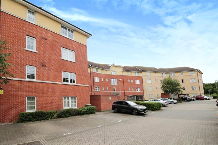2 Bedroom Apartment For Sale In Gainsborough Close, Basildon, SS14