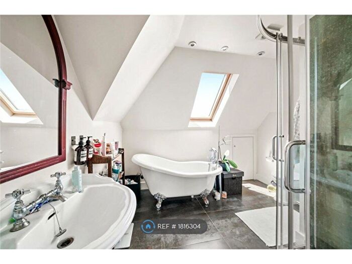 5 Bedroom Detached House To Rent In Copse Hill, London, SW20