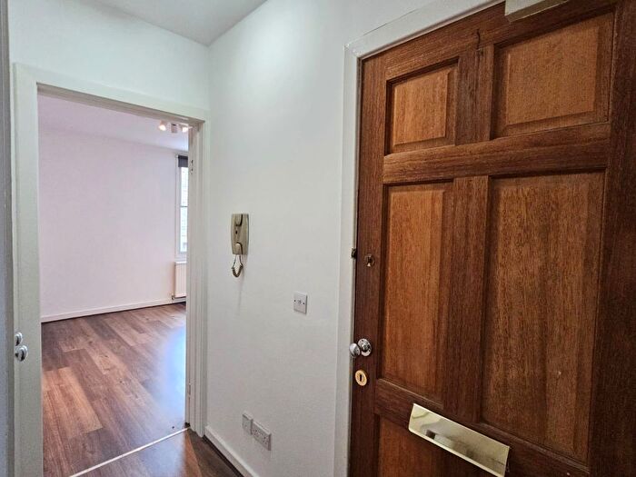 1 Bedroom Flat To Rent In Nicolson Street, Edinburgh, EH8