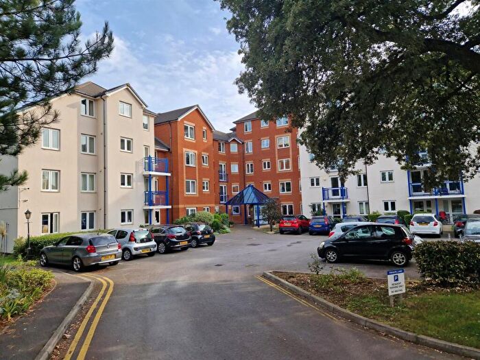 1 Bedroom Retirement Property For Sale In Beach Road, Weston-Super-Mare, BS23