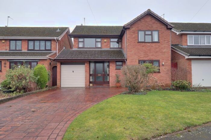 4 Bedroom Detached House For Sale In Ashleigh Crescent, Wheaton Aston, Staffordshire, ST19