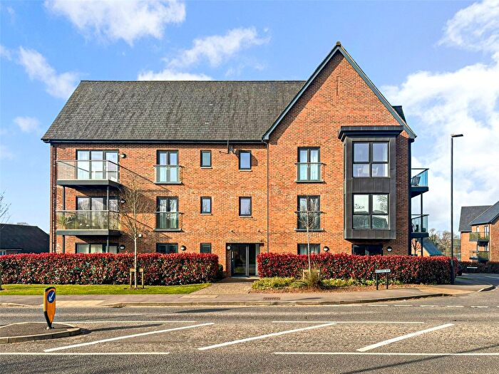 2 Bedroom Flat To Rent In Craftmans Crescent, Burgess Hill, West Sussex, RH15