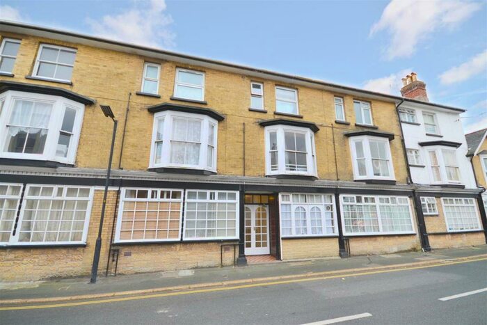 1 Bedroom Flat To Rent In Shanklin, Isle Of Wight, PO37