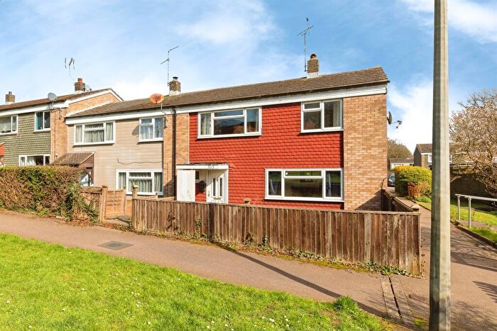 3 Bedroom End Of Terrace House For Sale In Vardon Road, Stevenage, SG1