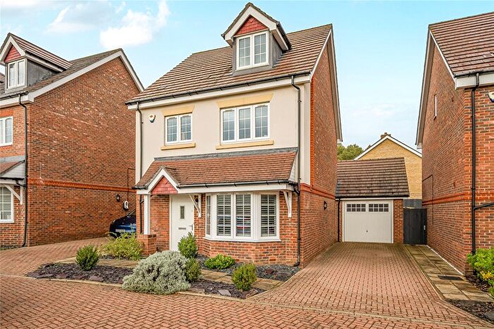 4 Bedroom Detached House For Sale In Knaphill, Woking, Surrey, GU21