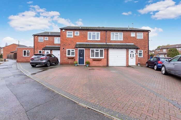 3 Bedroom Terraced House For Sale In Aysgarth Park, Maidenhead, SL6