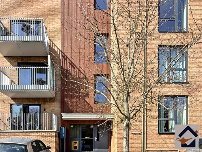 1 Bedroom Flat To Rent In Cumings Lodge Columbia Place, Milton Keynes, Buckinghamshire, MK9