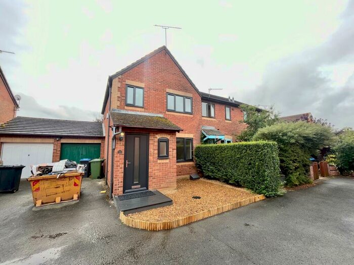 3 Bedroom Semi-Detached House To Rent In Flying Fields Road, Southam, CV47