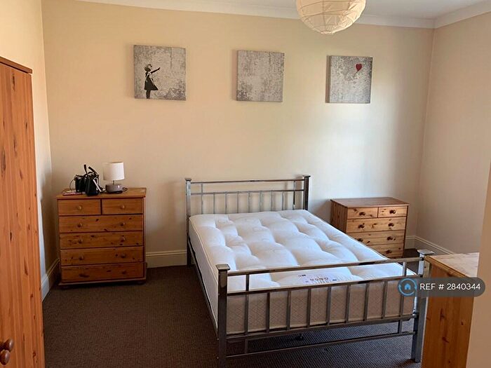 1 Bedroom Flat To Rent In Waverley Grove, Southsea, PO4