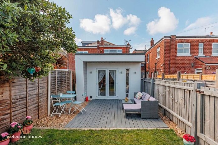 1 Bedroom Flat For Sale In Christchurch Road, Bournemouth, BH7