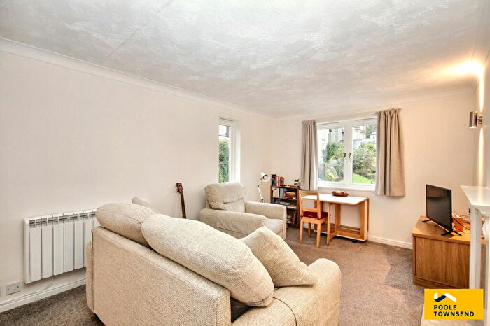 1 Bedroom Flat For Sale In Hampsfell Road, Grange-over-Sands, LA11