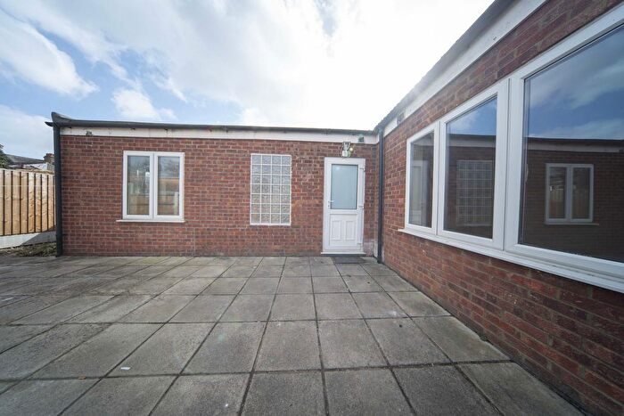 1 Bedroom Flat To Rent In Dames Road, London, E7