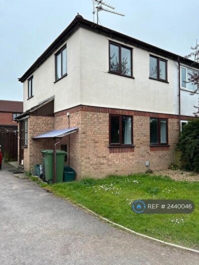3 Bedroom End Of Terrace House To Rent In New Road, Bristol, South Glos, BS34