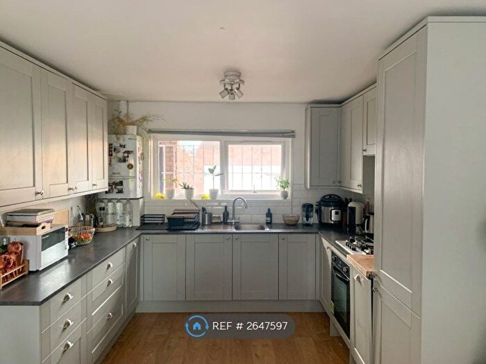 1 Bedroom Flat To Rent In Greyhound Road, London, W6