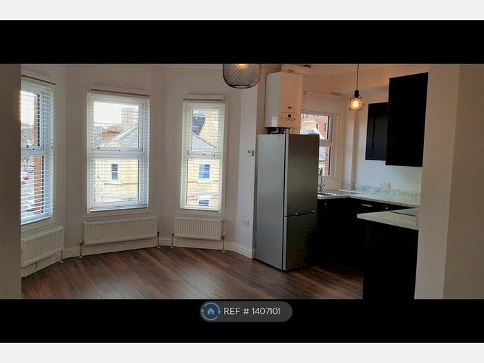 1 Bedroom Flat To Rent In St. Johns Road, Watford, WD17