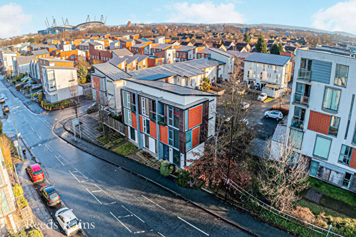 3 Bedroom End Of Terrace House For Sale In Rylance Street, Manchester, M11