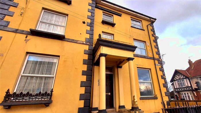 Studio To Rent In Pier Road, Northfleet, Gravesend, Kent, DA11