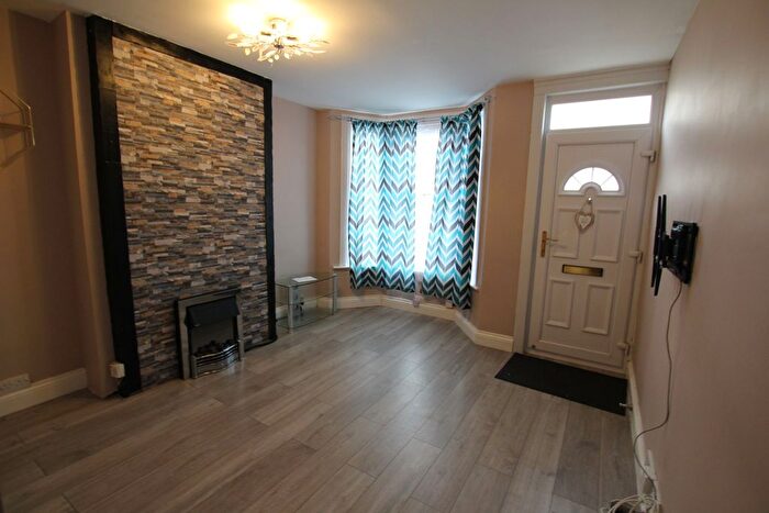 3 Bedroom Terraced House For Sale In Queens Road, Gillingham, ME7