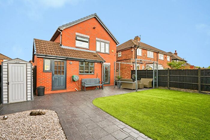 3 Bedroom Detached House For Sale In Field Lane, Pelsall, Walsall, West Midlands, WS4