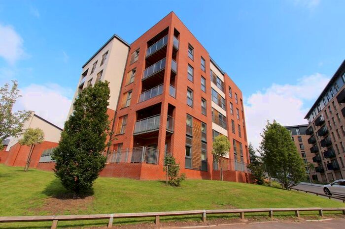 2 Bedroom Flat To Rent In Madison Walk, Birmingham, B15
