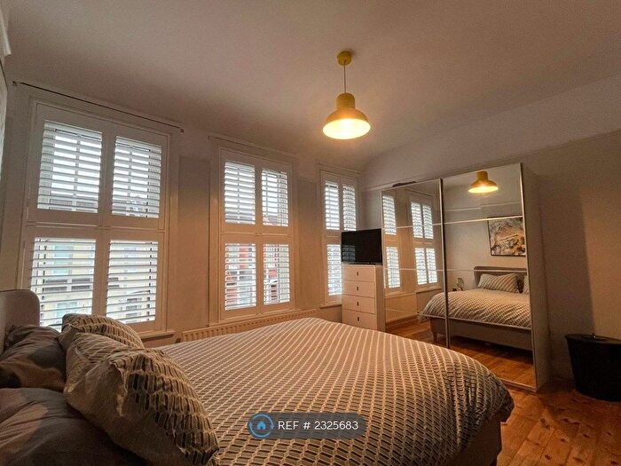 2 Bedroom End Of Terrace House To Rent In Shortlands Gardens, Bromley, BR2