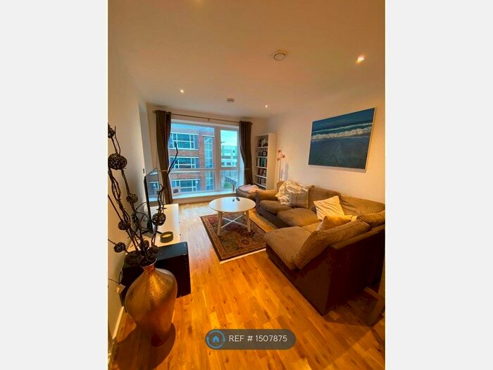 2 Bedroom Flat To Rent In Fulbourne Road, London, E17
