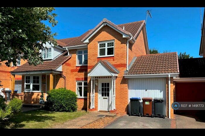 2 Bedroom Semi-Detached House To Rent In Riverstone Way, Northampton, NN4