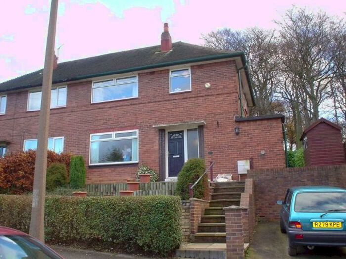 3 Bedroom House To Rent In Foxcroft Mount, Leeds, LS6