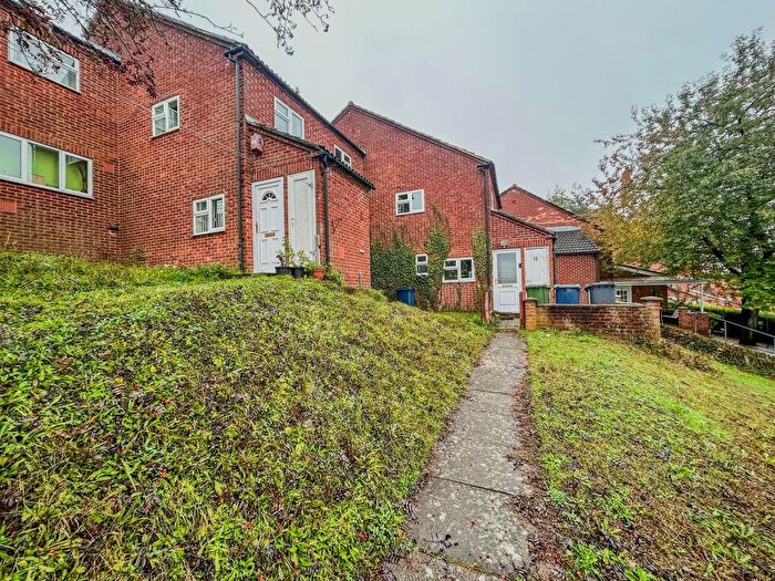 4 Bedroom Terraced House To Rent In Cotswold Way, High Wycombe, HP13